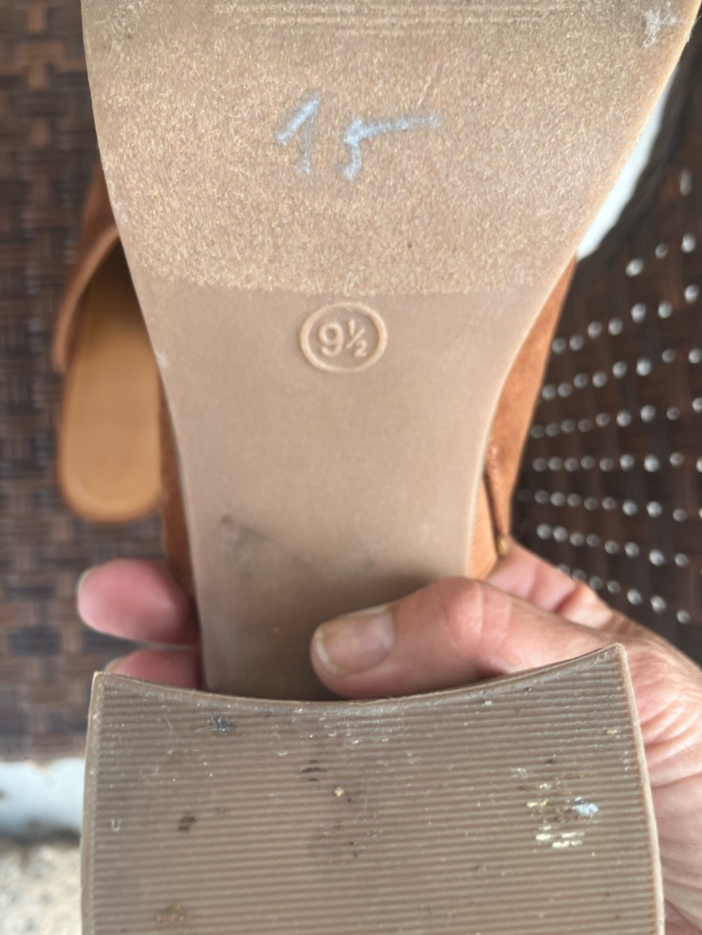 Universal Thread Tan Faux Suede Platform Mule Heels - Picture 6 of 6